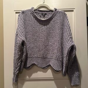 Boutique Super Soft Cropped Sweater w/ Scalloped Hem - Women’s Size Small